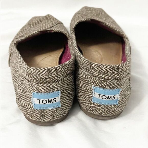 Toms Classics English Herringbone Brown & Gold Slip On Shoes Flats Size 8.5 - Picture 3 of 8